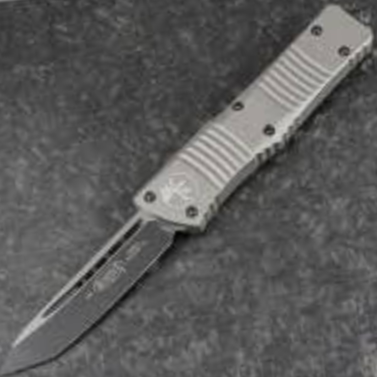 Microtech-Combat-Troodon