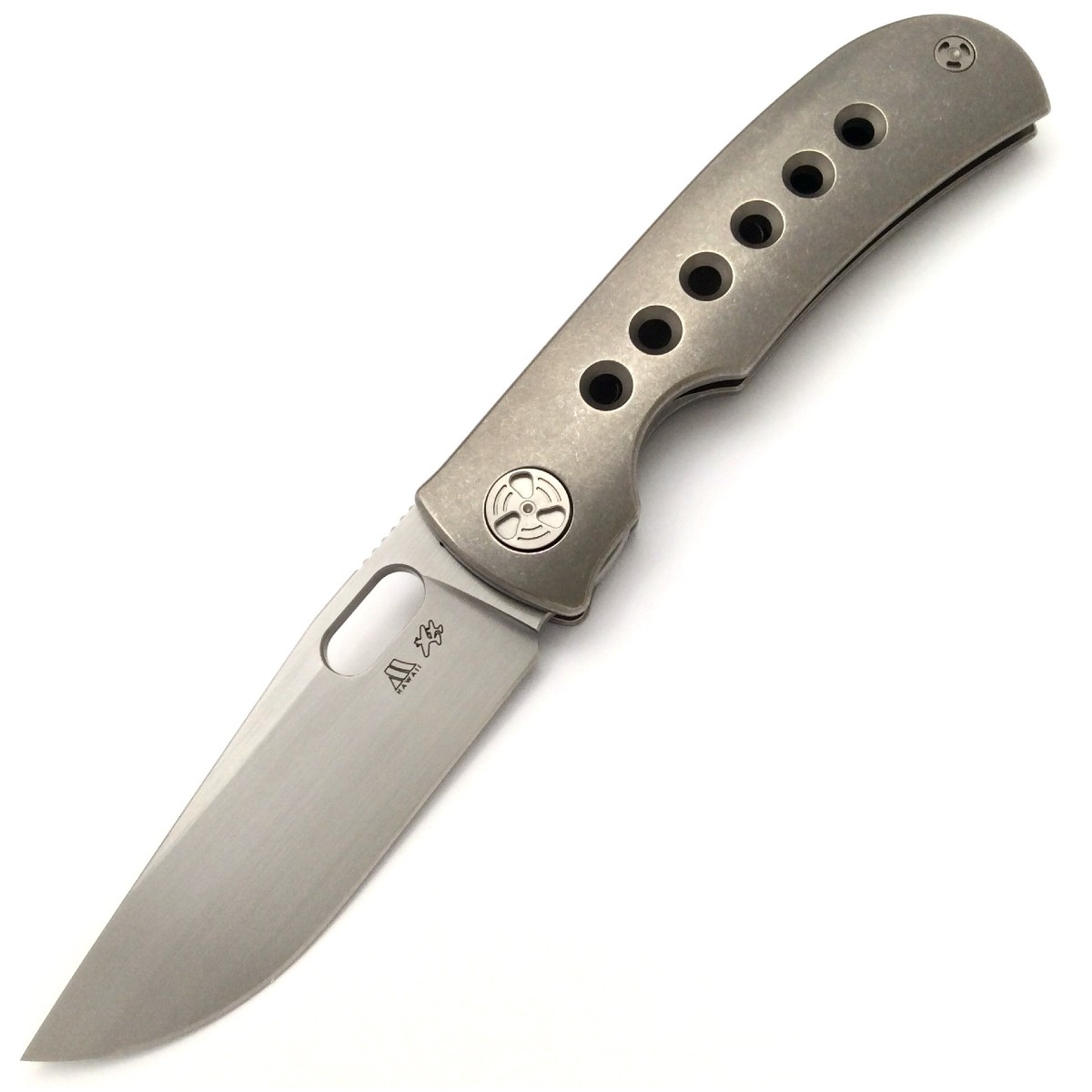 WingMan-EDC-Mach-3-Hand-Satin-M390-Titanium