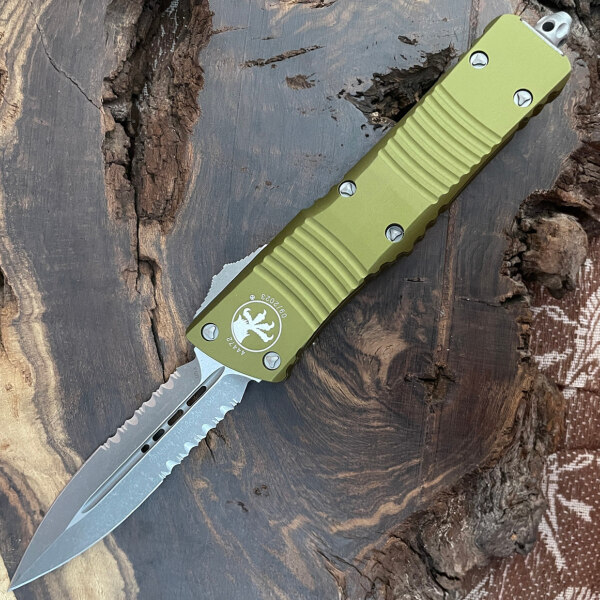 Microtech-142-11APOD-Combat-Troodon-DE-OD-Green-Apocalyptic-Serrated__08518